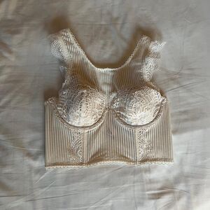 Victoria's Secret Women's Cream and White Bra